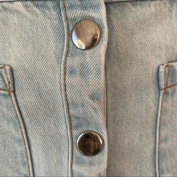BDG Light Blue Denim Snap Front Pocket Mini Skirt Size Small - Picture 15 of 15